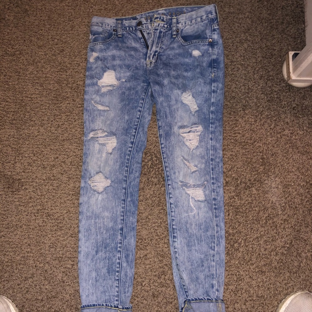 American Eagle distressed jeans.